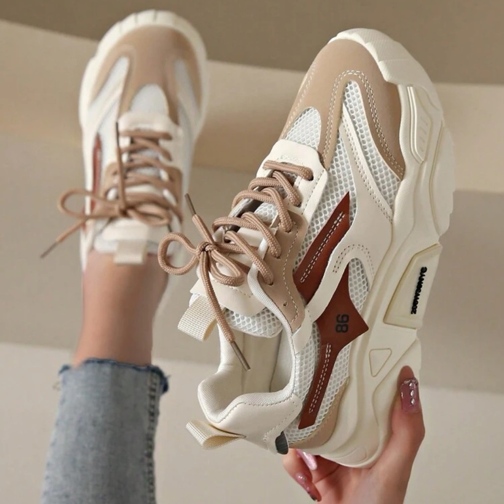 Stylish Women's Sneakers in Cream and Tan